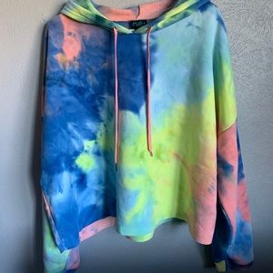 Cropped tie-dye hoodie